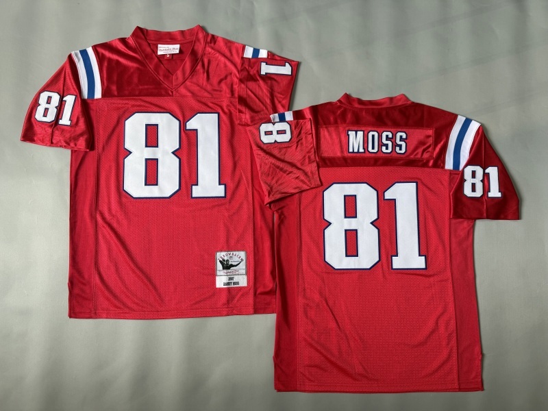Men 2025 New England Patriots 81 Moss red Throwback Limited NFL Jersey style 001